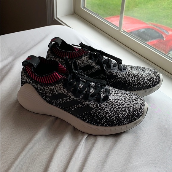 adidas Shoes - sneakers size 8